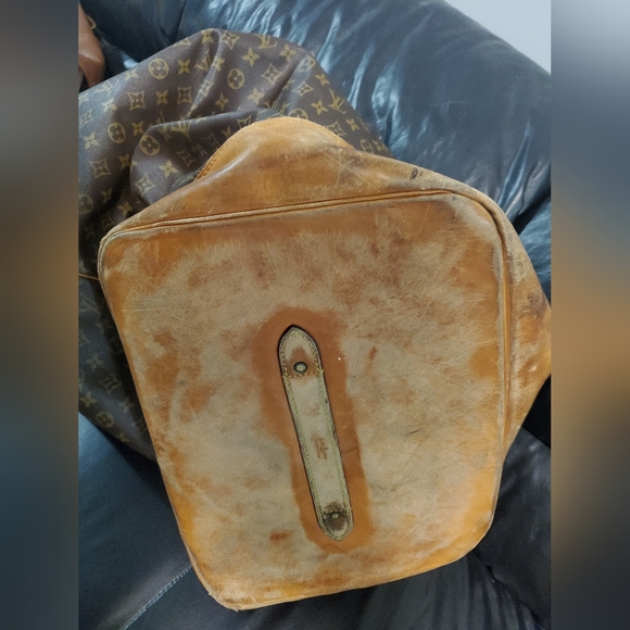 Huge Leather LV Logo Monogrammed laundry bag - Picture 5 of 5